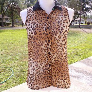 Leopard Print Ladies shirt Blouse Size Small